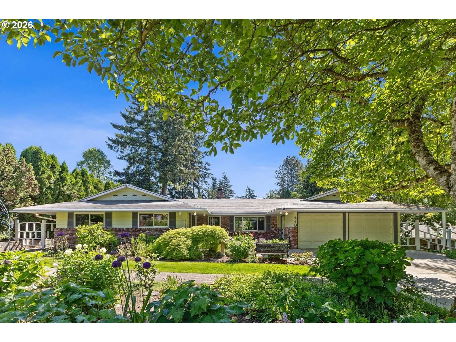 Property Photo:  440 NW 95th Ave  OR 97229 