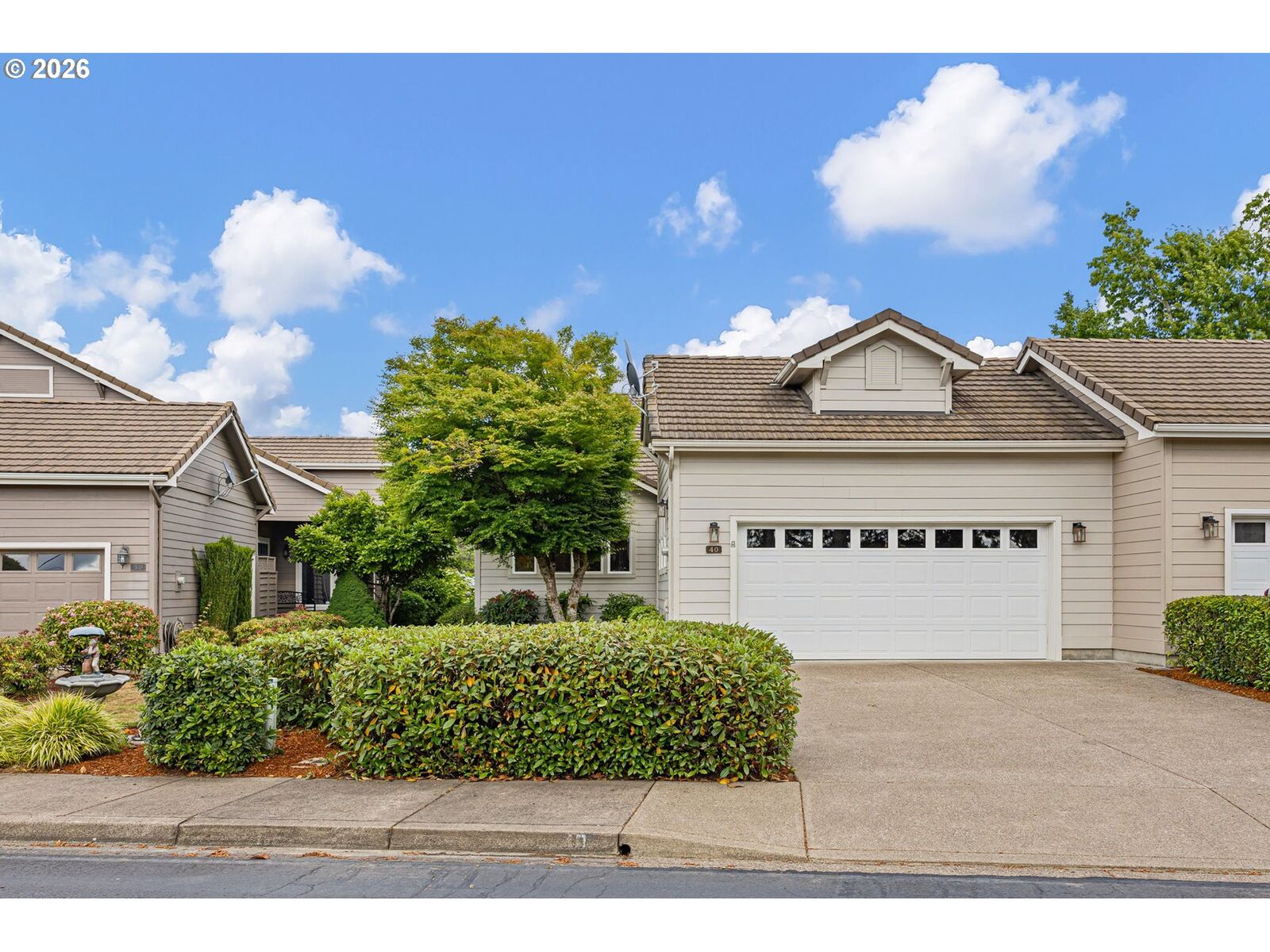 Property Photo: 40 Magnolia Dr OR 97426