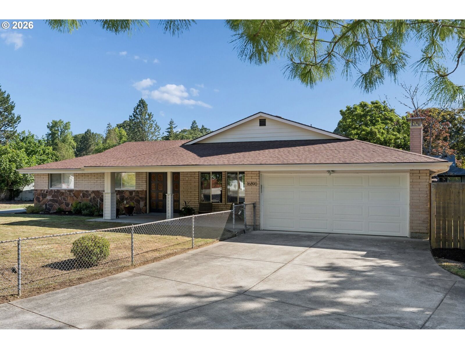 Property Photo: 16890 SE Carmel Ct OR 97267
