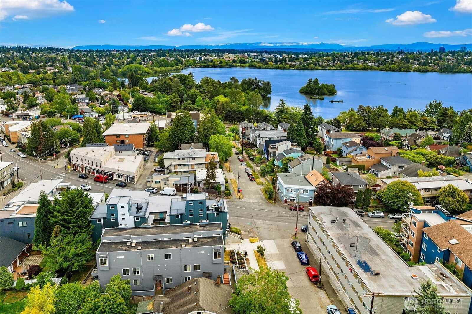 Property Photo: 756 N 72nd Street 201 WA 98103