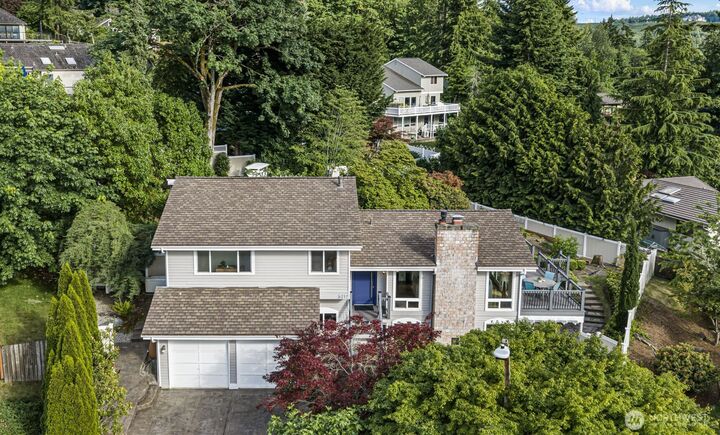 Property Photo: 5712 141st Place SE WA 98006