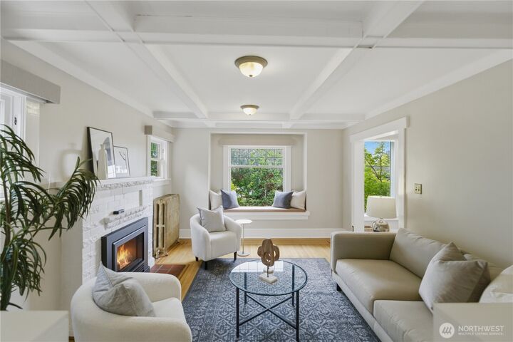 Property Photo: 2412 2nd Avenue W WA 98119