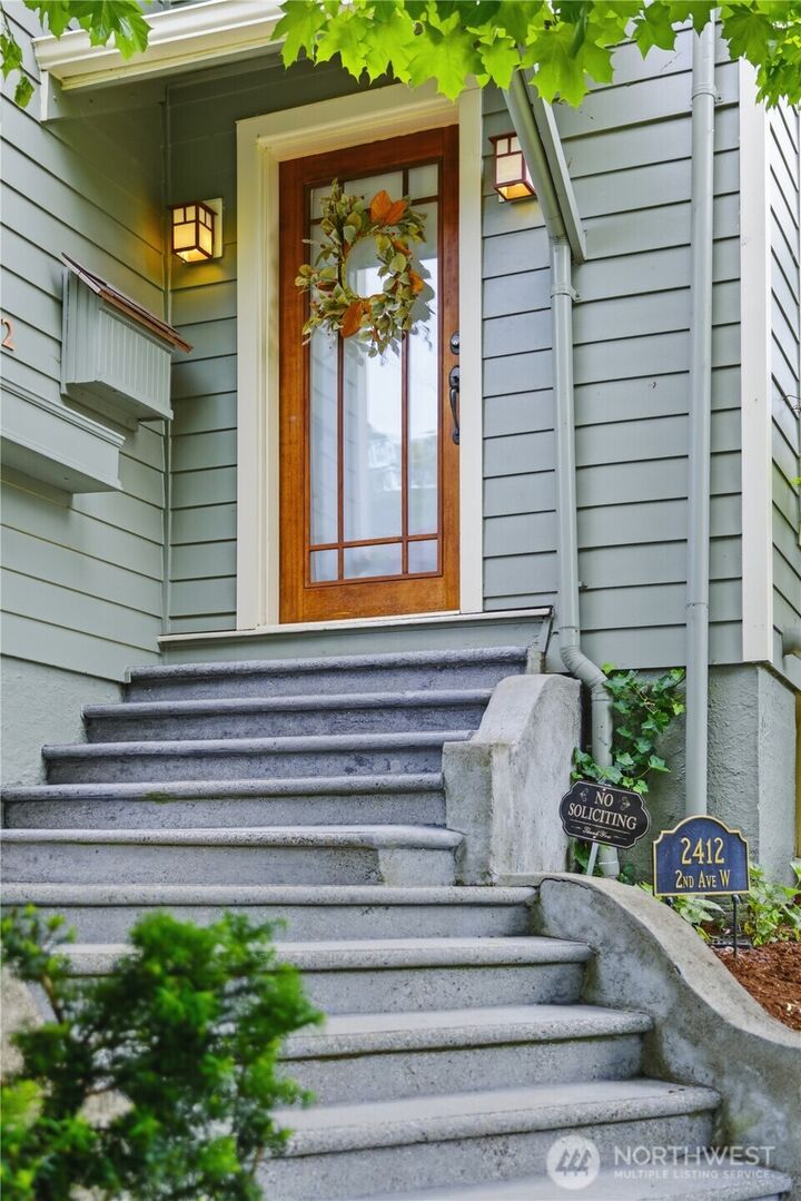 Property Photo:  2412  2nd Avenue W  WA 98119 
