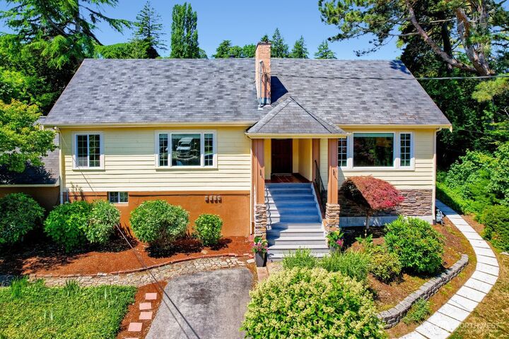 Property Photo:  2113  Snyder Avenue  WA 98312 