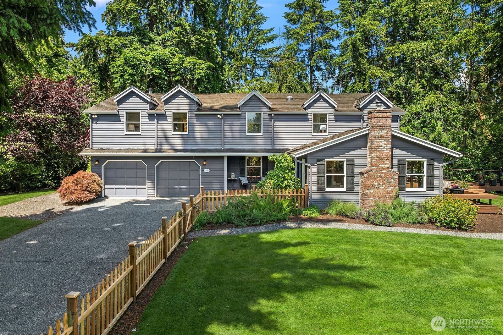 Property Photo:  3050  126th Avenue NE  WA 98005 