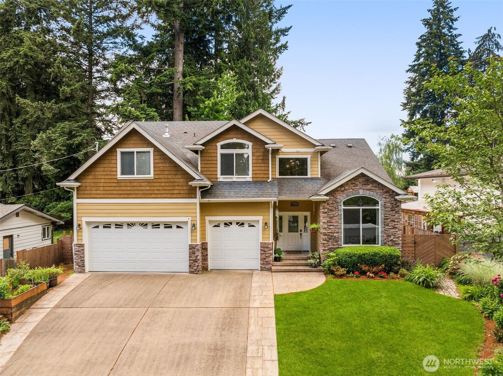 Property Photo: 26011 147th Place SE WA 98042