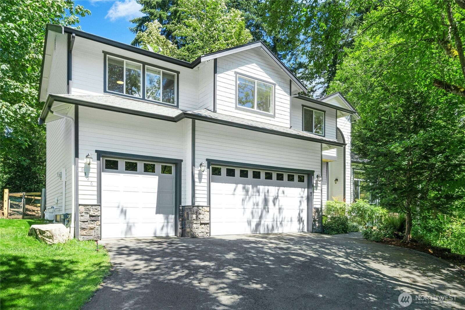 Property Photo: 6326 247th Avenue NE WA 98053