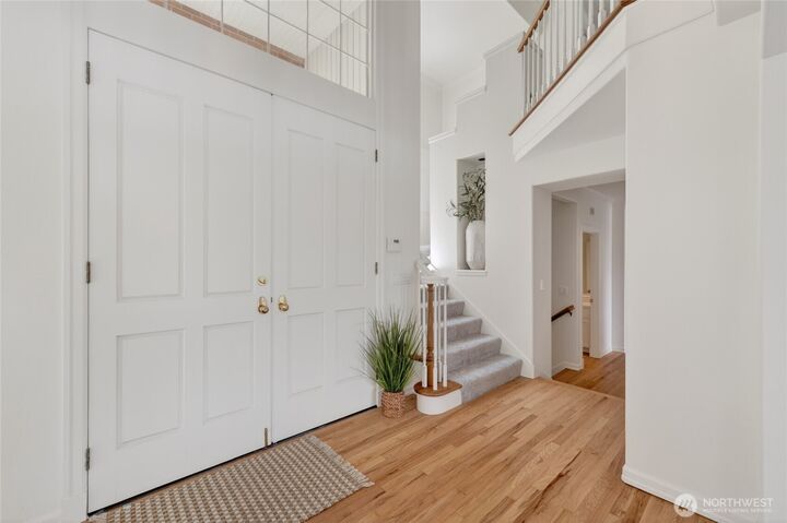 Property Photo: 8762 Paisley Drive NE WA 98115