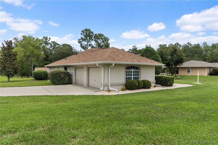 Property Photo: 1003 N Brookhaven Terrace FL 34453