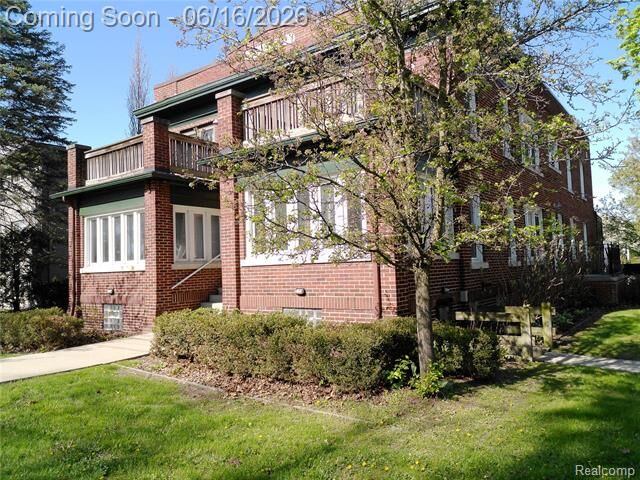 Property Photo: 2041 N Main Street 1 MI 48073