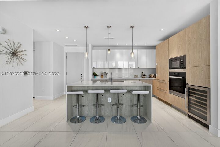 Property Photo:  3100 N Ocean Dr H-1801  FL 33404 