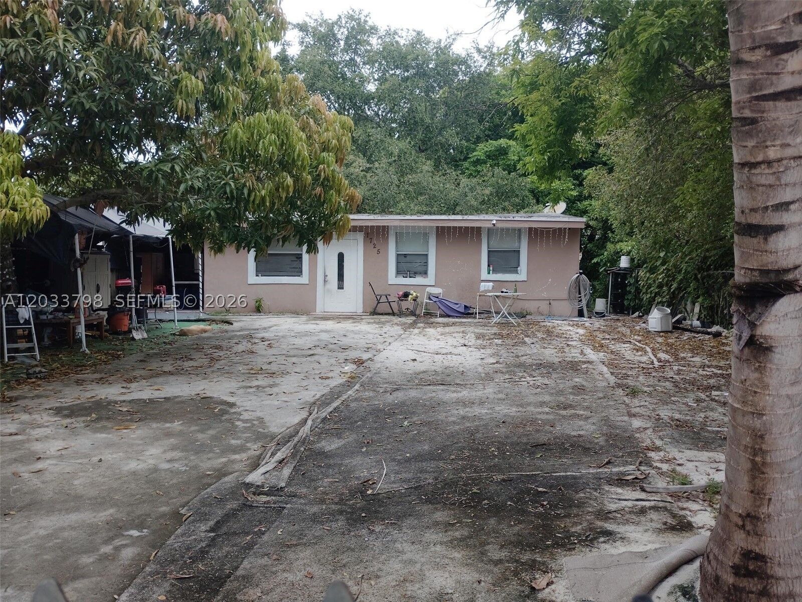 Property Photo:  1725 NW 111th St  FL 33167 
