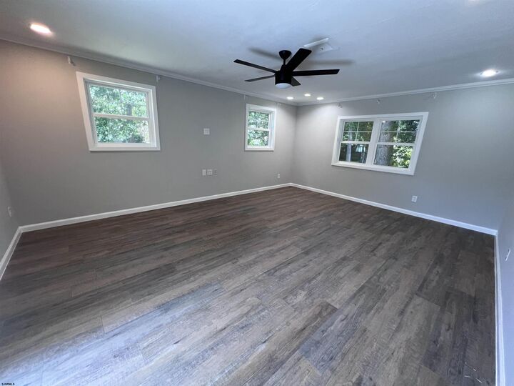 Property Photo:  10 Franklin Dr  NJ 08244 