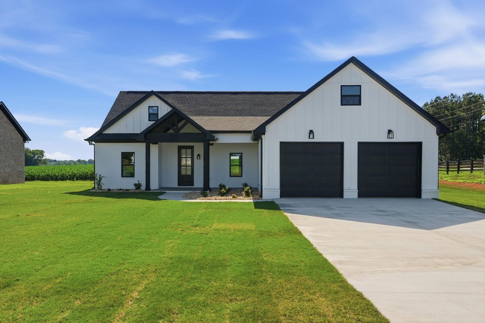 Property Photo:  100 Hummingbird Way  AL 35645 