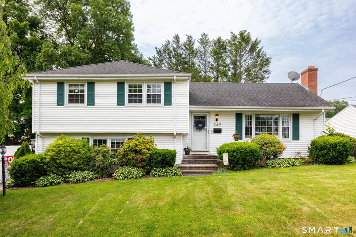 Property Photo:  249 Dale Road  CT 06109 