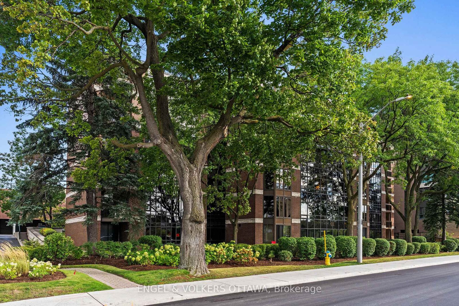 Property Photo: 111 Echo Drive 406 ON K1S 5K8