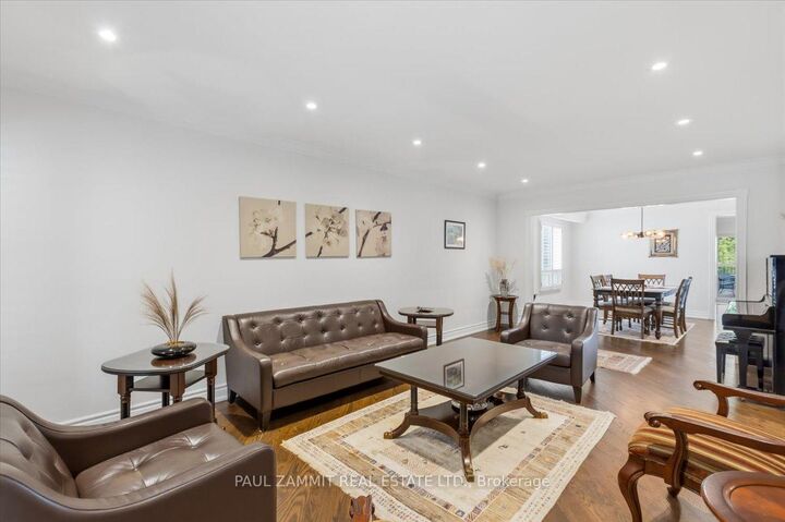 Property Photo:  17 Arran Crescent  ON M2M 2W8 