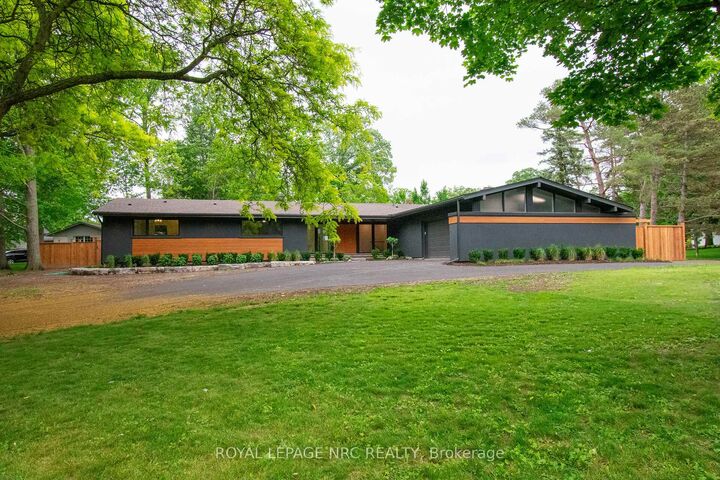 7 Woodington Crescent — photo 1