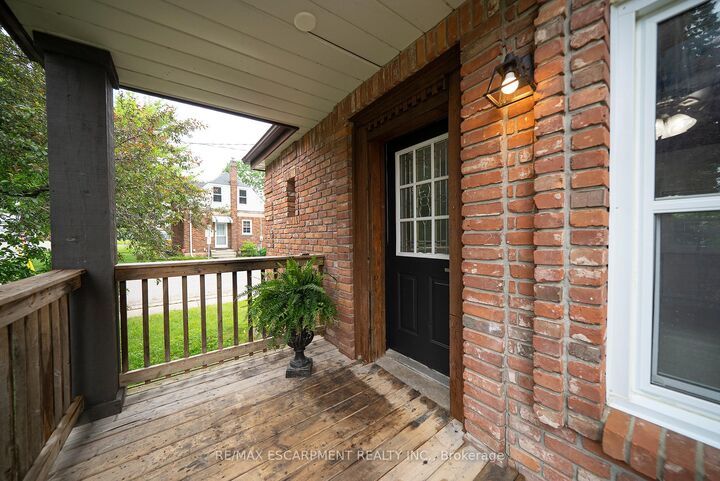 Property Photo: 15 Margueretta Street ON N3R 1M8