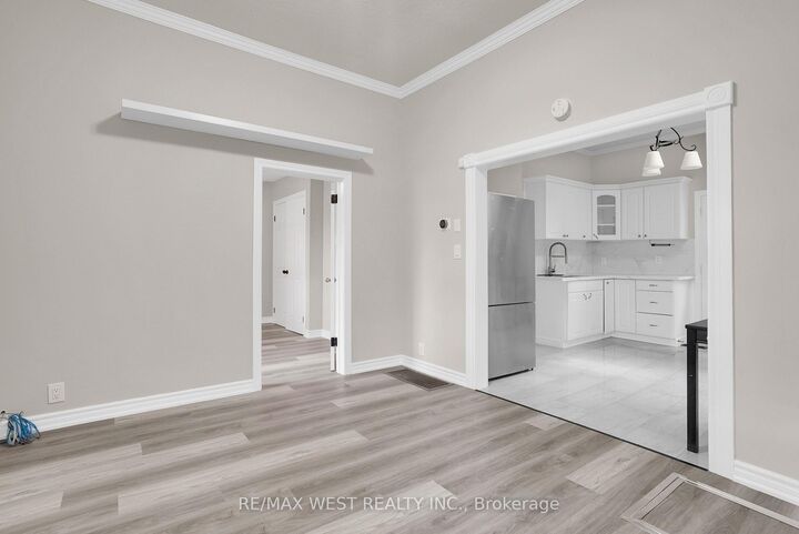 Property Photo: 19015 Dufferin Street ON L3Y 4V9