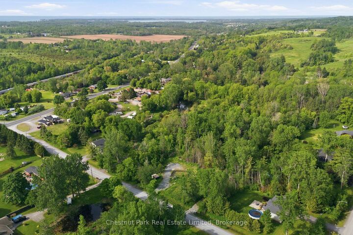 Property Photo:  40 Whispering Woods Drive  ON K8V 5P7 