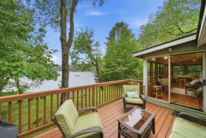 11 Carol Street W — photo 1