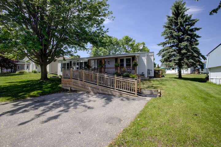 Property Photo: 36 Linden Lane ON L9S 1N8