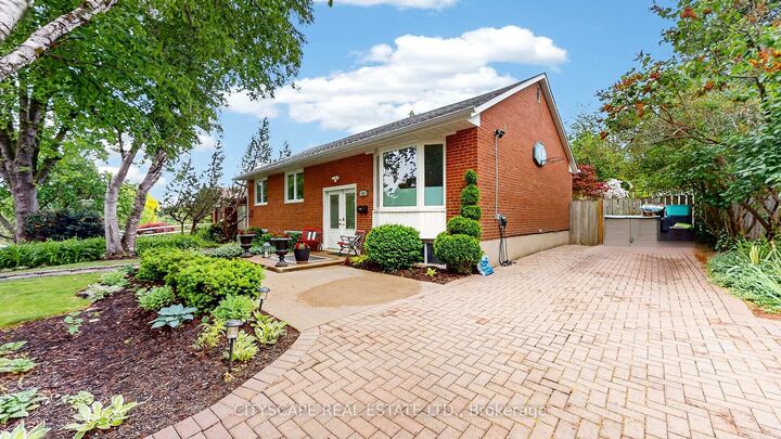 Property Photo: 79 Paperbirch Drive ON M3C 2E6