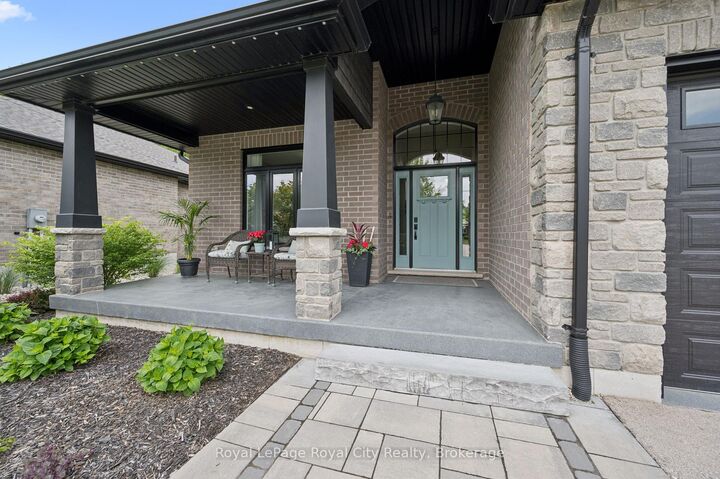 Property Photo: 70 Wilson Court ON N4X 0B6