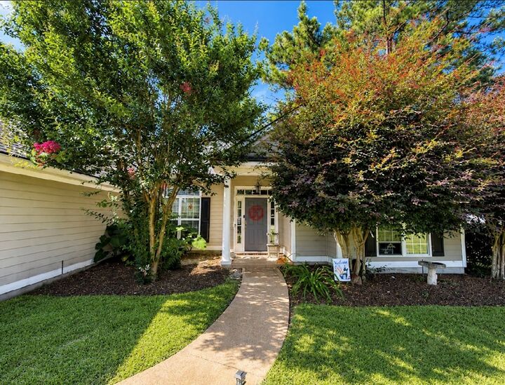 Property Photo: 616 Coleman Dr GA 31632