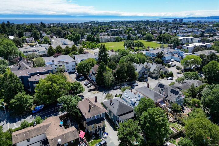 1330 Johnson St — photo 1