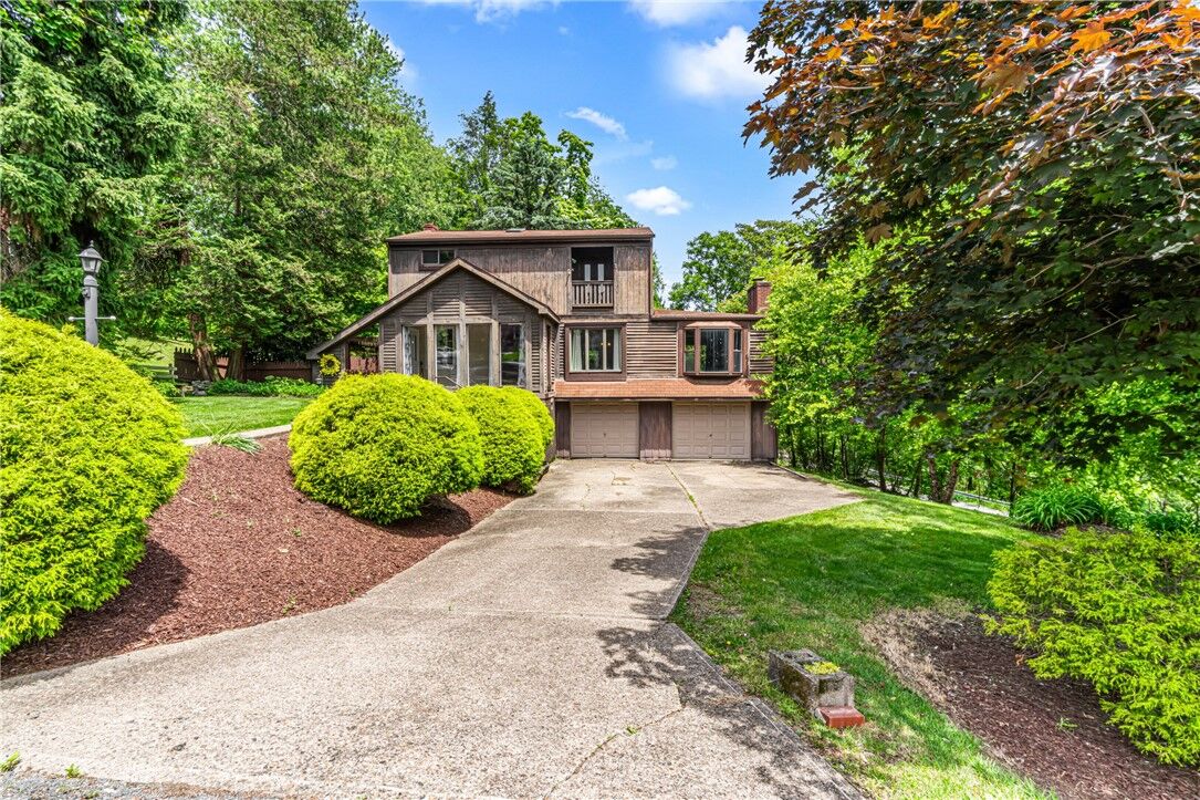 Property Photo:  330 Klamath Dr  PA 15205 