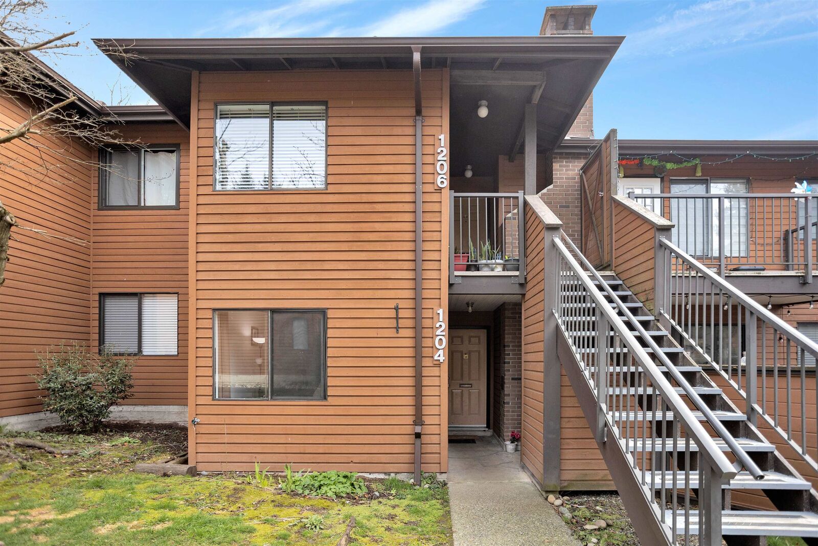Property Photo: 10620 150 Street 1204 BC V3R 7S1