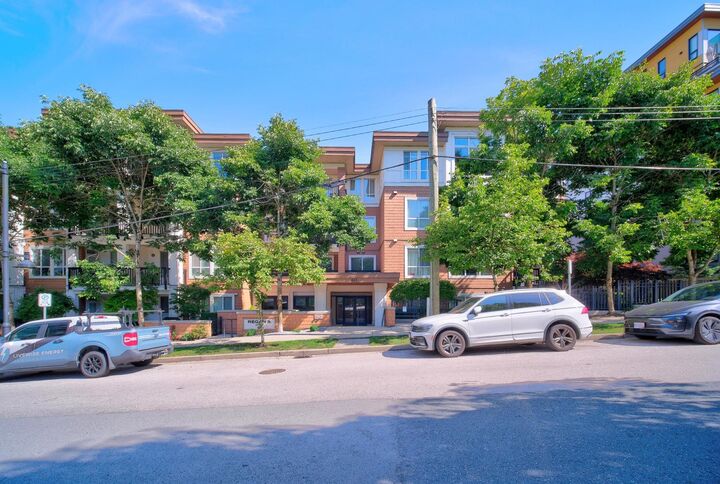 Property Photo:  611 Regan Avenue 216  BC V3J 0E5 