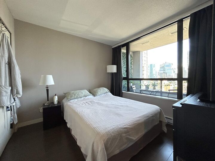 Property Photo: 909 Mainland Street 2310 BC V6B 1S3