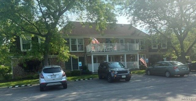 Property Photo:  100 Carriage Dr Drive 7  NY 14127 