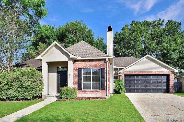 Property Photo:  352 Briarhaven Dr  LA 70810 