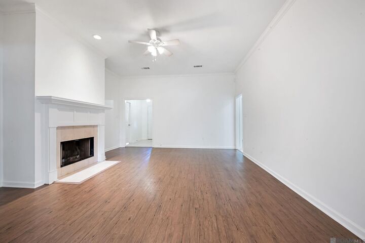 Property Photo:  201 Briarhaven Dr  LA 70810 