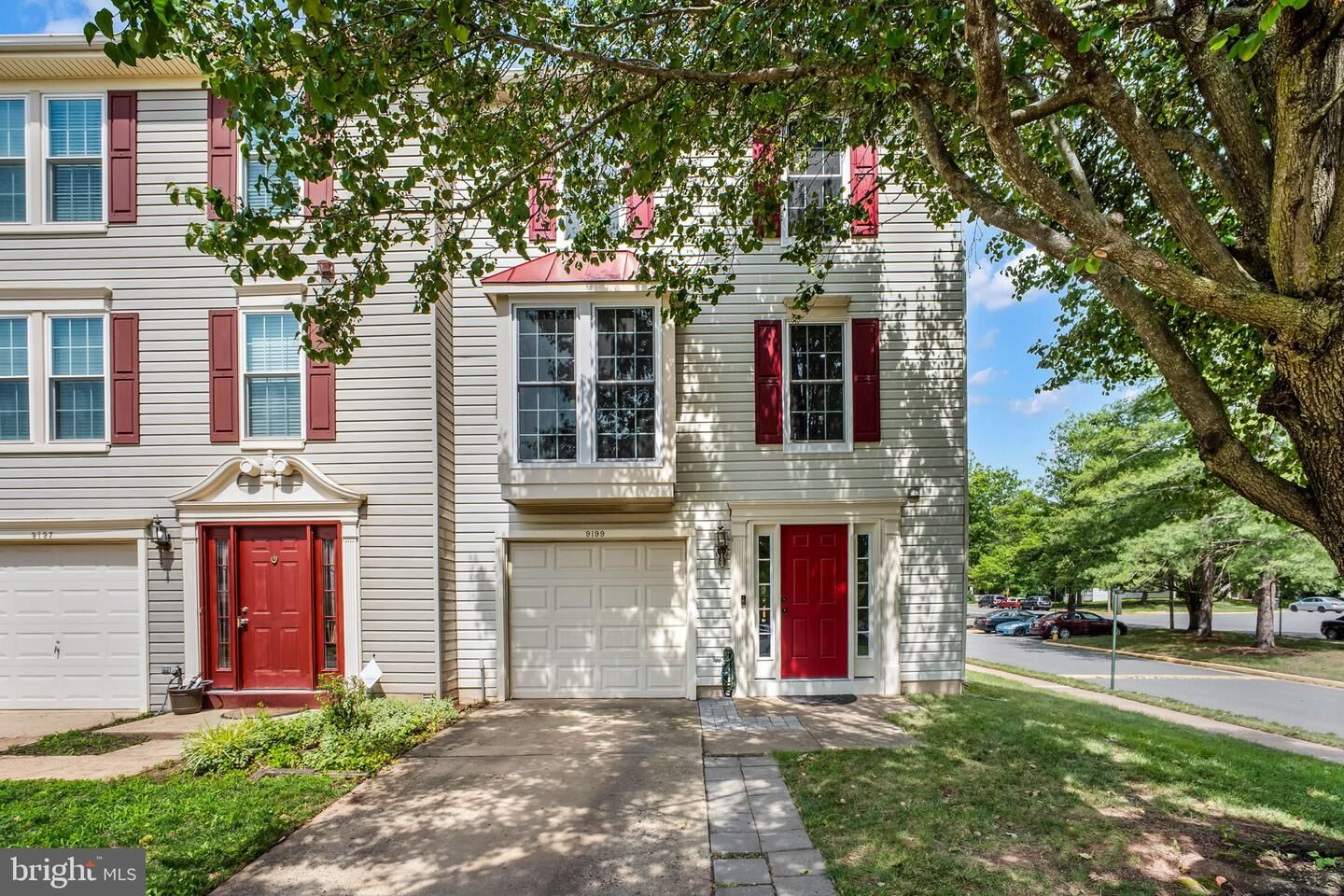 Property Photo:  9199 Yarrow Lane  VA 20110 