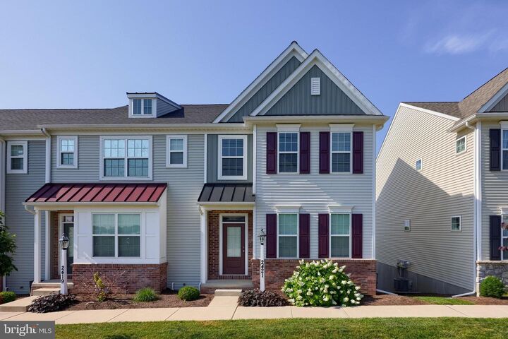 Property Photo: 2421 Artesian Way PA 17601