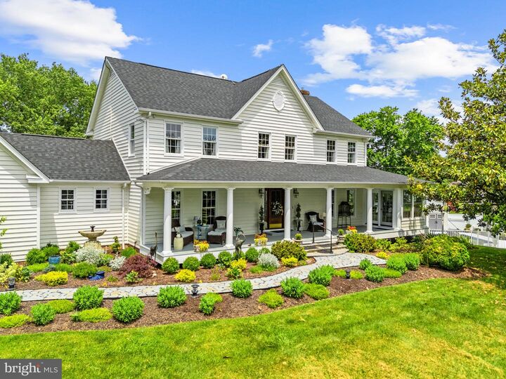 Property Photo:  21185 St Louis Road  VA 20117 