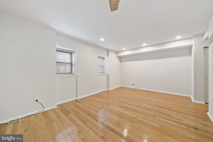 Property Photo:  2401 S 11th Street 2nd Fl Front  PA 19148 