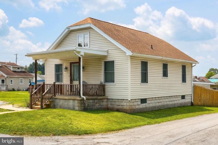 Property Photo:  2151 Maple Road  PA 17408 