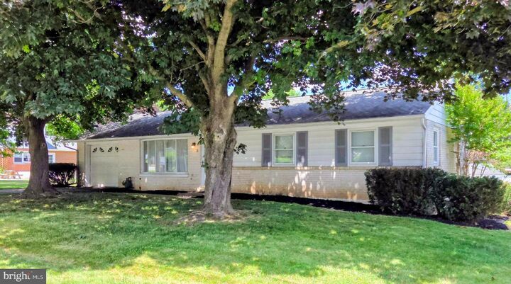 Property Photo: 3 Lexington Drive PA 17361
