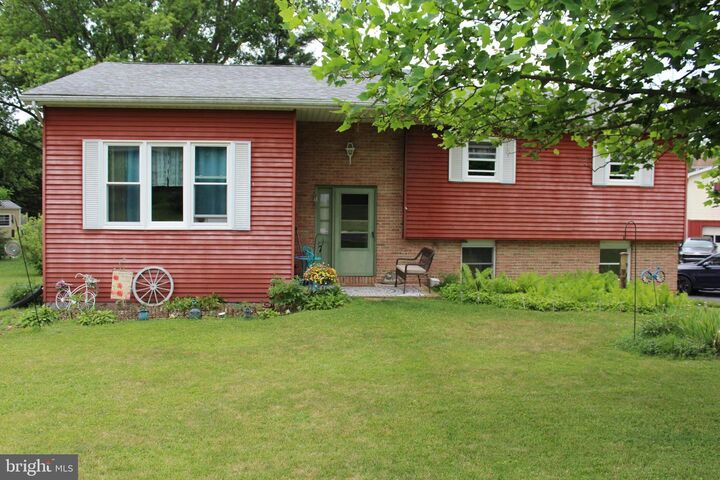 Property Photo: 1219 Blue Spruce Drive PA 16823