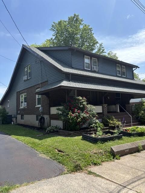 Property Photo: 631 Buttonwood PA 18944