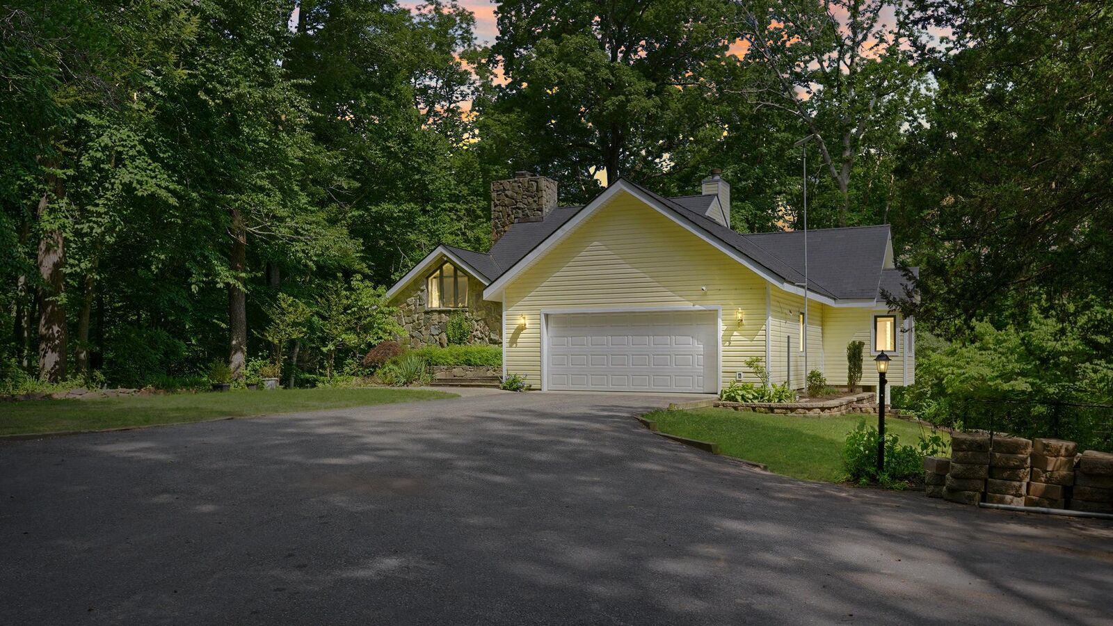 Property Photo:  47 Waucoma Trl  VA 22551 