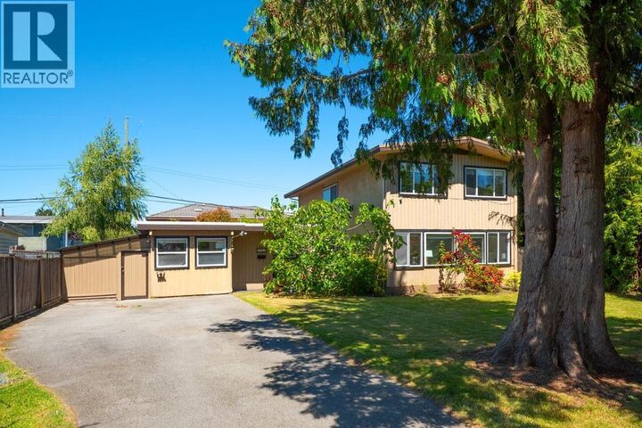 Property Photo: 3411 Wardmore Place BC V7C 1S6