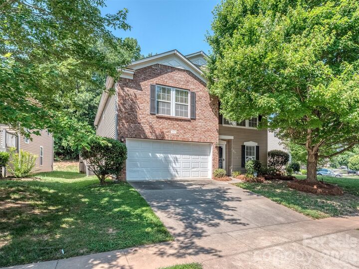 Property Photo: 7829 Ponderosa Pine Lane NC 28215