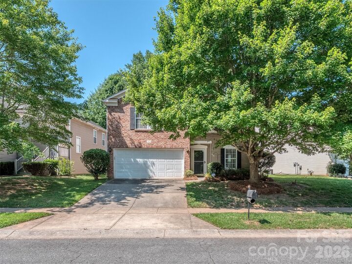 Property Photo:  7829 Ponderosa Pine Lane  NC 28215 